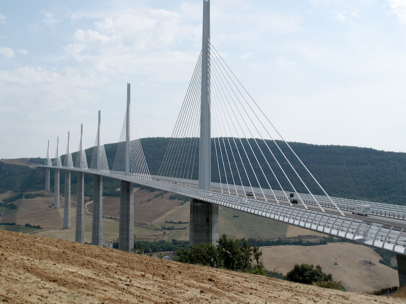 Photo of the Millau Viaduct in Creissels, France